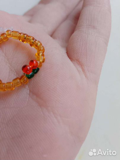 Кольцо вишня,Вики шоу