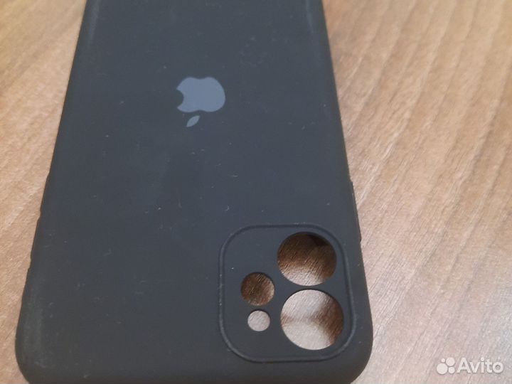 Чехол на iPhone 11 + защитное стекло