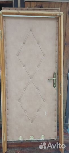 Двери из массива сосны б/у