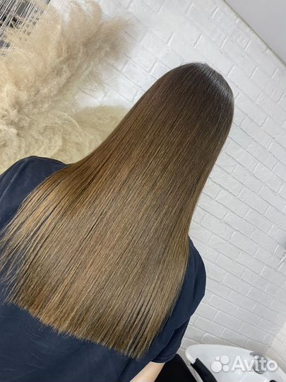 Кератиновое выпрямление волос