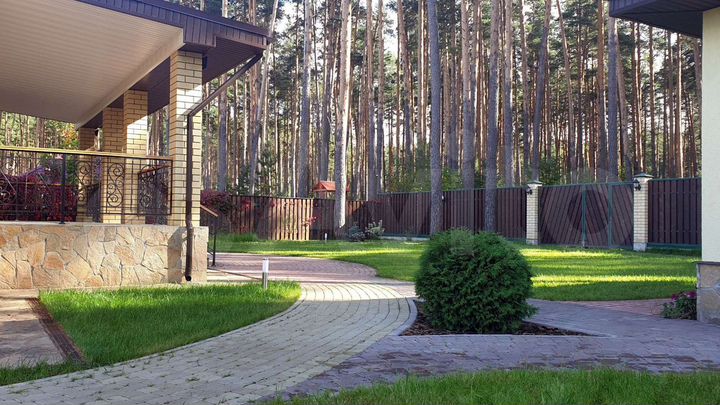 Коттедж 220 м² на участке 15 сот.