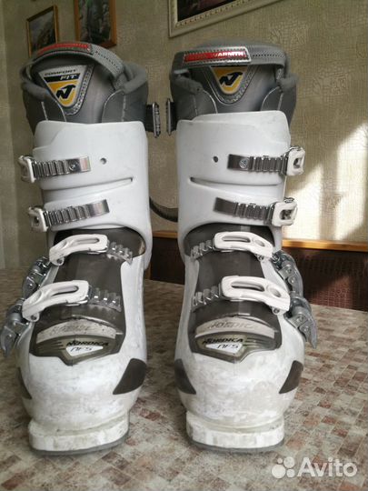Горнолыжные ботинки