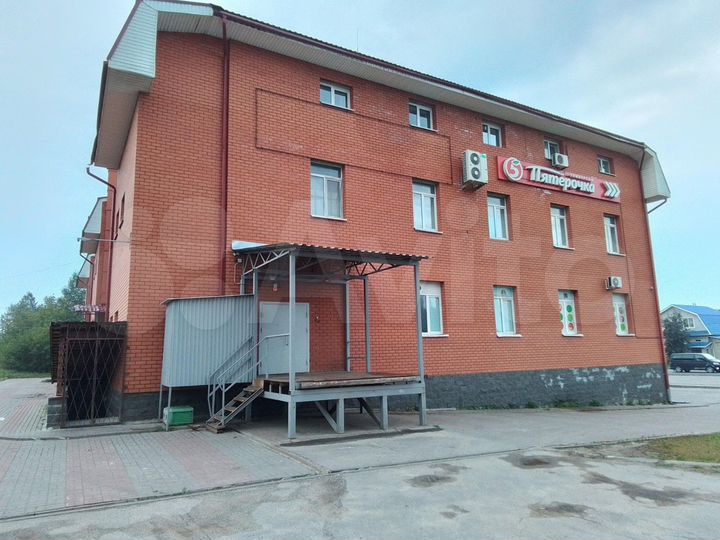 Здание, 3276 м²