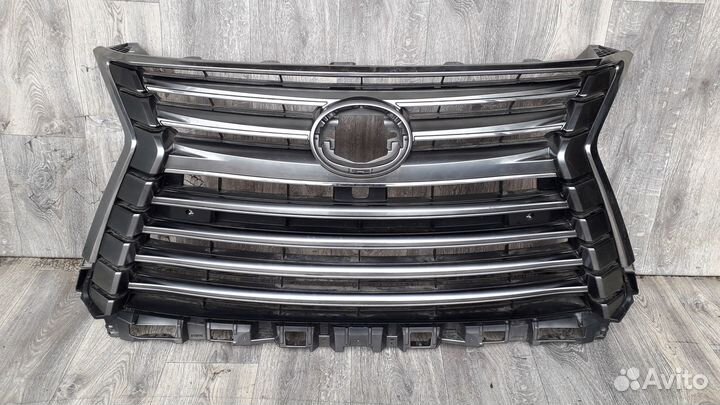 Решетка радиатора №35 lexus LX 3 2018
