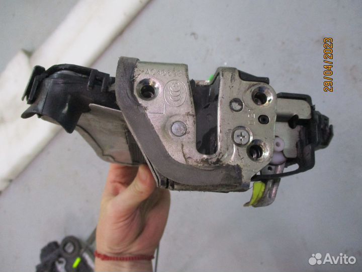 Замок передний левый тойота лексус