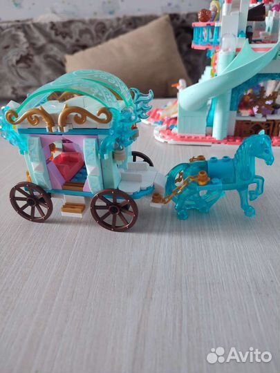 Конструктор Лего Замок