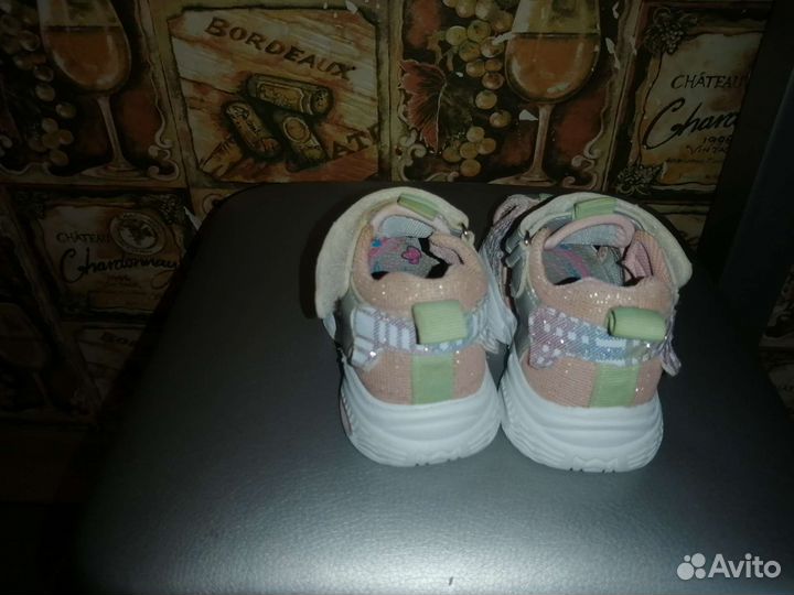 Сандалии, кроссовки