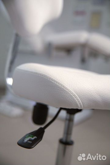 Стул для косметолога