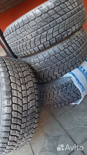 Зимние Диски с резино 285 65 17 на тойта 200