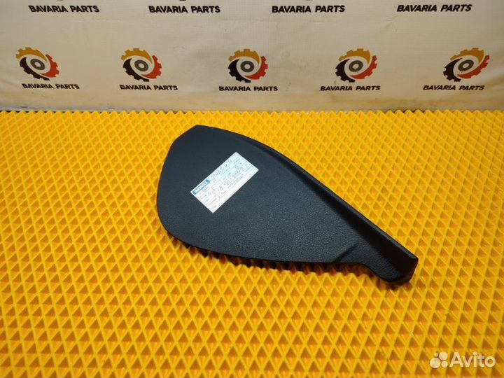 Накладка торпеды правая Bmw 5 F10 2.5 N52 2011