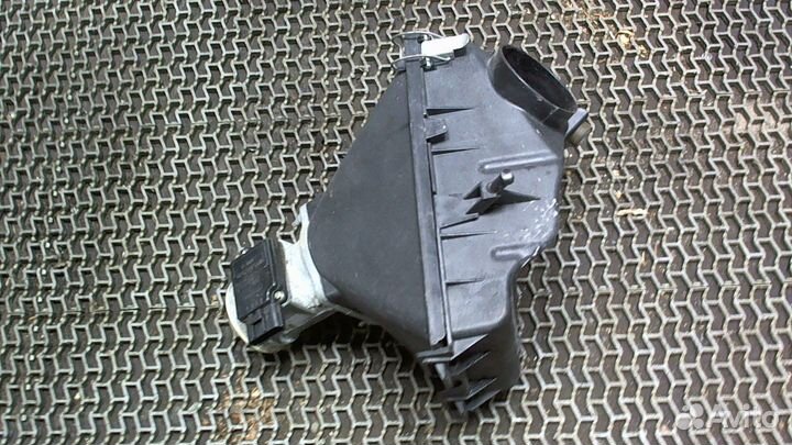 Корпус воздушного фильтра Ford Taurus, 1996