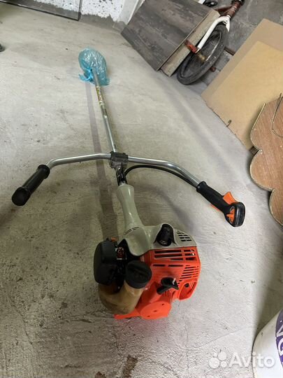 Коса бензиновая