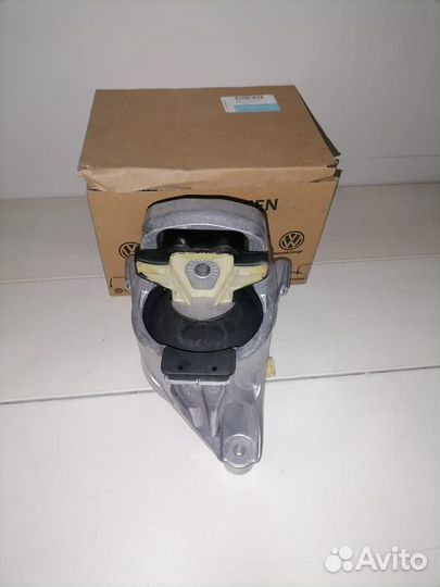 Подушка опора двигателя Audi A6 Audi A7