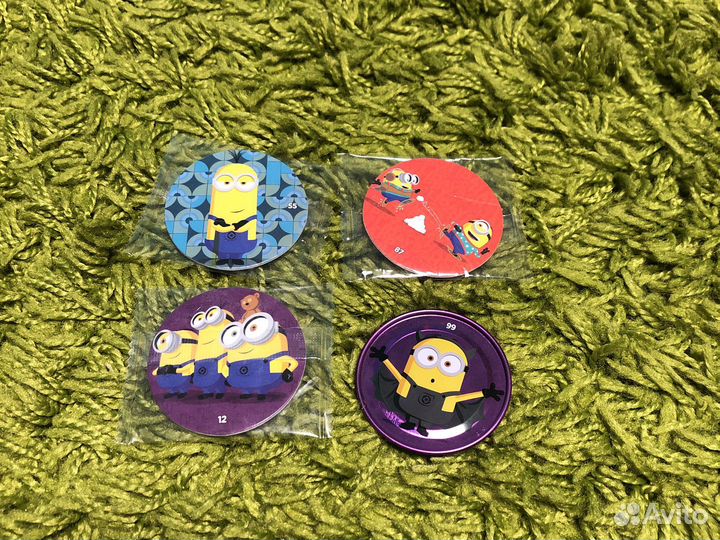 Колекция старых и новых побрекушек