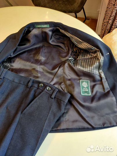 Школьный костюм для мальчика 128 van cliff