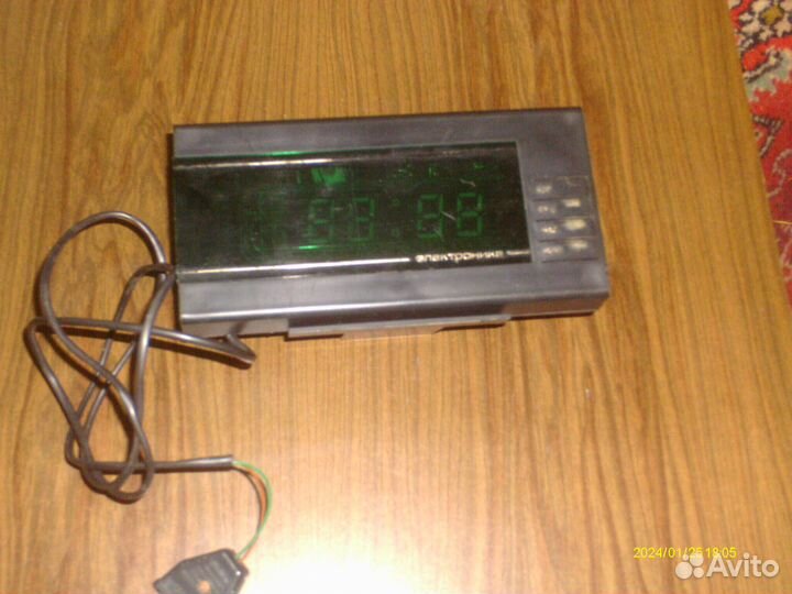 Часы настольные 