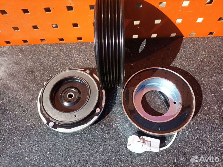 Муфта кондиционера Jeep Cherokee