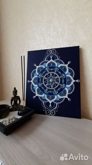 Картина акрилом на холсте Мандала