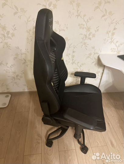 Компьютерное кресло zone 51