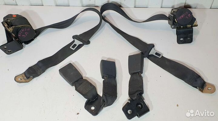 Ремни без-ти задние Toyota Avensis T220 универсал