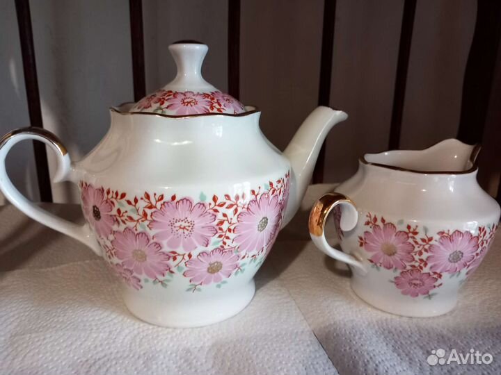 Чайник заварочный и молочник Рига