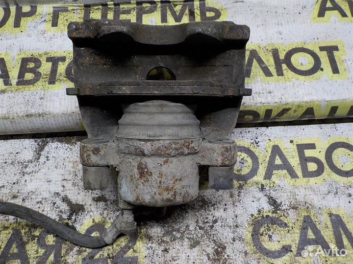 Суппорт передний правый Ford Focus II 2005-2011