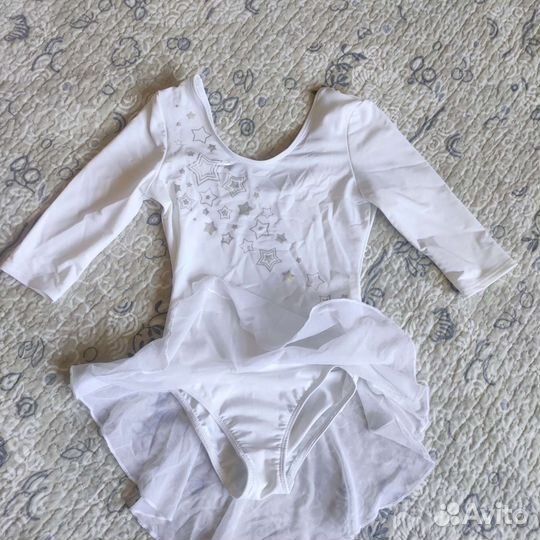 Два купальника и чешки для гимнастики 122