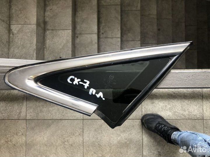 Форточка передняя левая Mazda Cx7