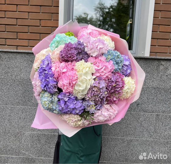 Доставка оригинальных ярких букетов в Москве и мо