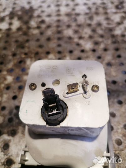 Часы салона Opel Vectra C