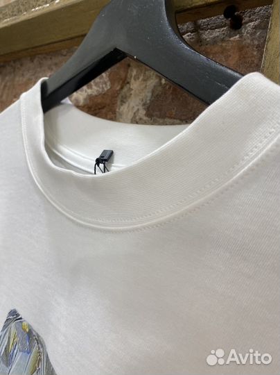 Футболка Prada