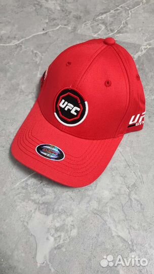 Бейсболка Ufc закрытая на резинке
