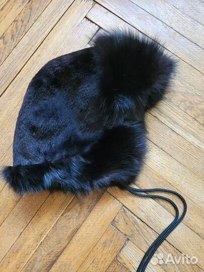 Женские меховые шапки