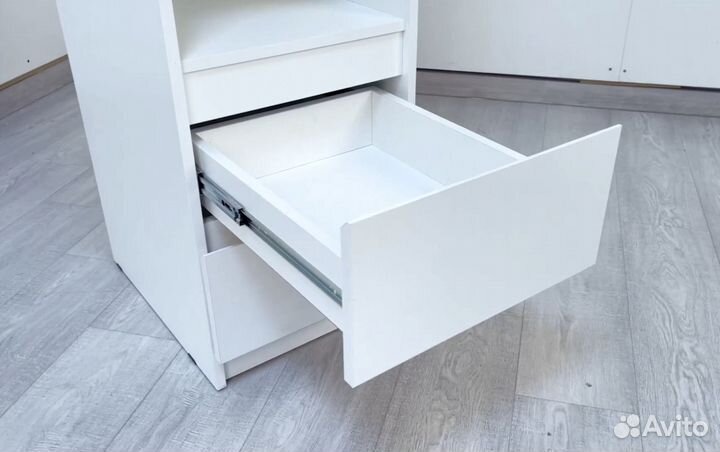 Стеллаж с ящиками