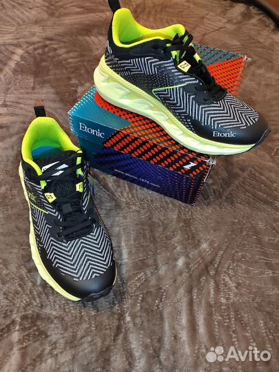 Кроссовки мужские Etonic 42 размер