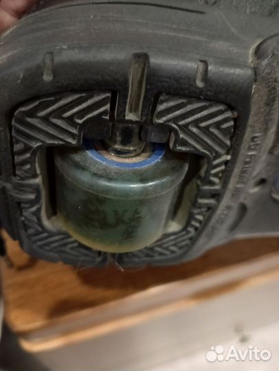 Кроссовки на роликах heelys