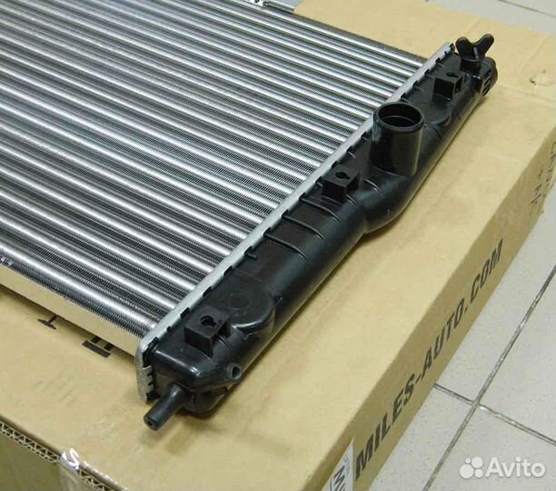 Радиатор охлаждения Lanos (с кондиционером)