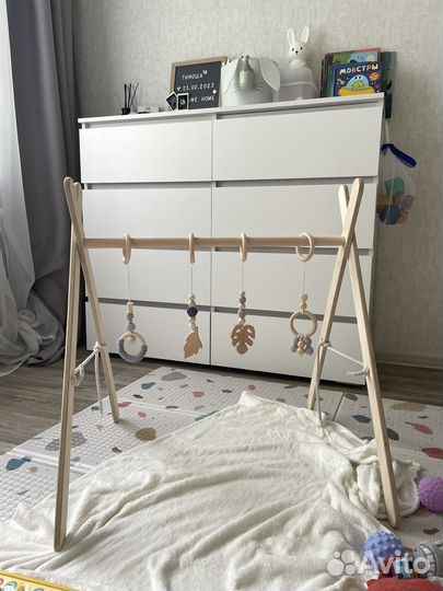 Стойка монтессори + подвесные игрушки