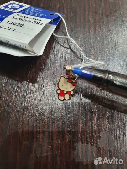 Золотая подвеска Kiti