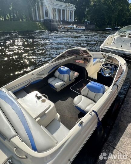 Катера яхты моторная яхта суда