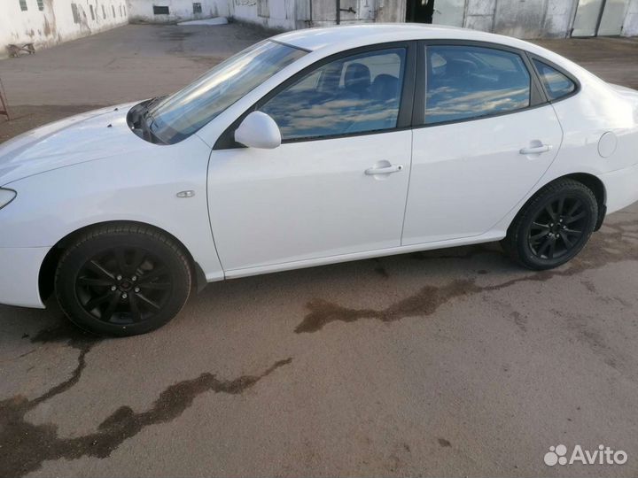 Hyundai Elantra 1.6 МТ, 2009, 300 000 км
