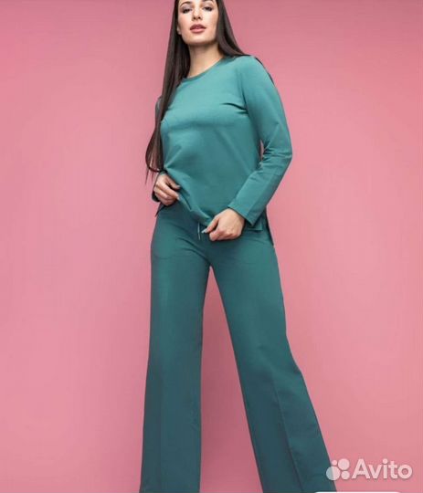 Спортивный костюм женский