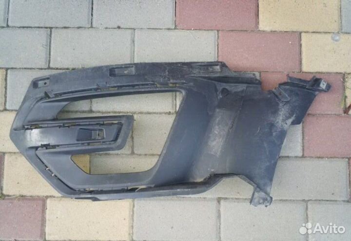 Крепление бампера переднее левое Ford Expiorer 5