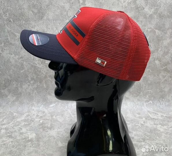 Кепка Tommy Hilfiger красная сетка