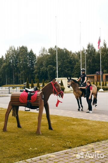 Фигура для улицы: Лошадка