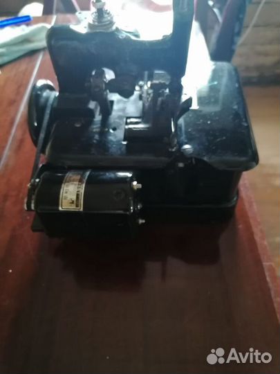 Швейная машина оверлок бу