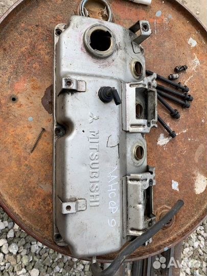 Клапанная крышка задняя Mitsubishi Lancer 9 1.6