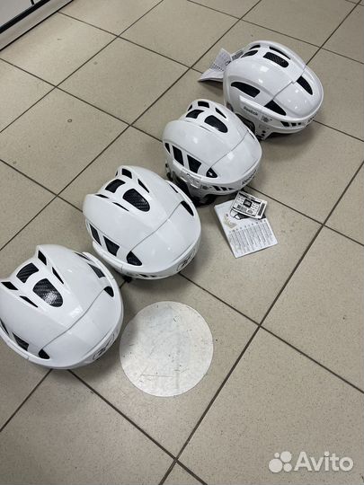 Шлем хоккейный reebok 11k