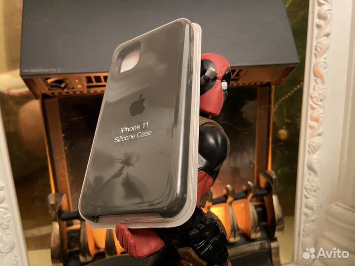 Чехол на iPhone 11