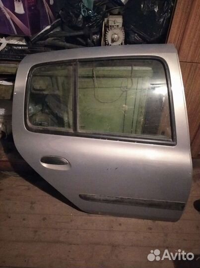 Дверь задняя правая рено симбол